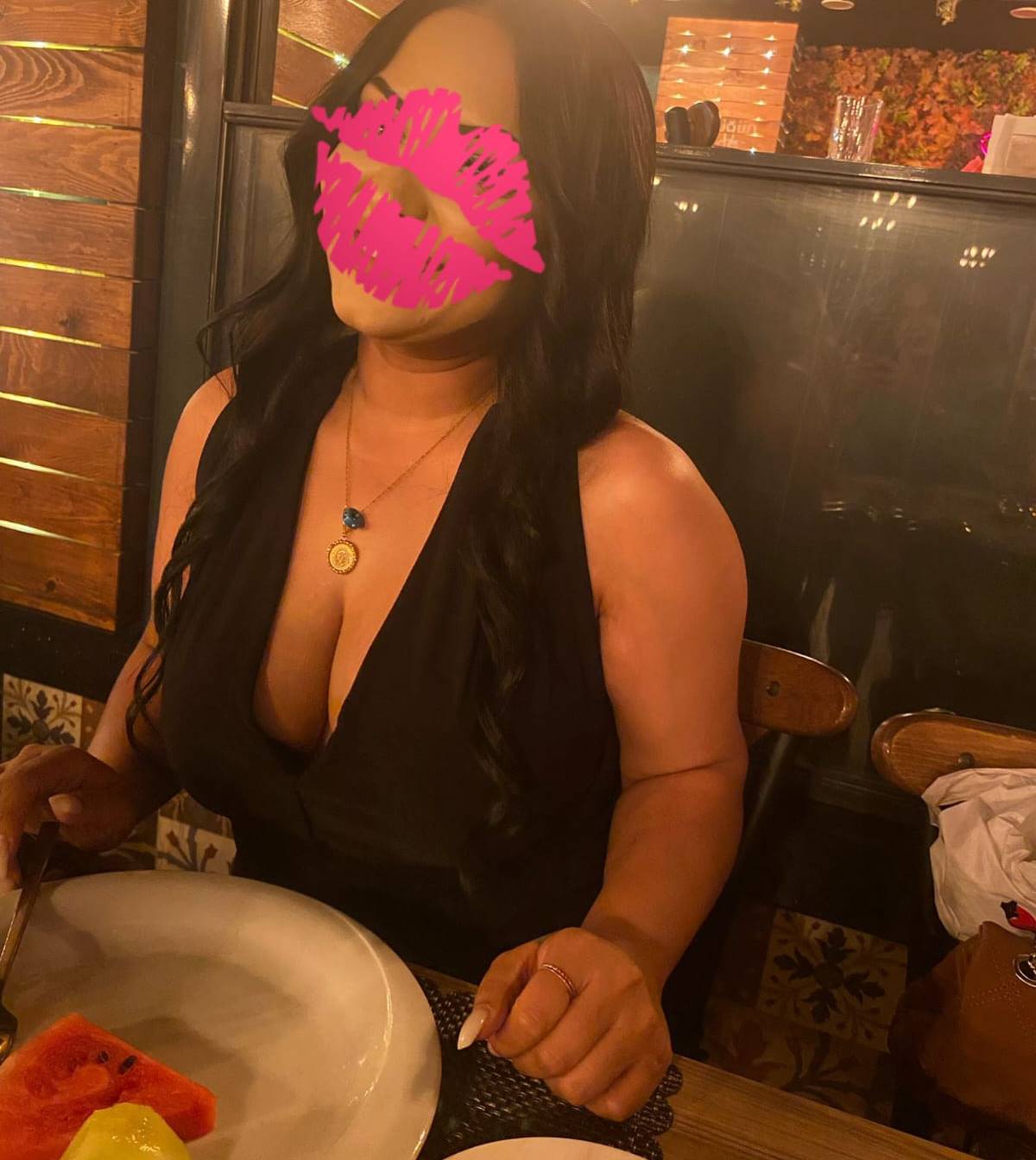 İstanbul Escort Zehra İle Sıcak Saatlerin Keyfini Çıkarın